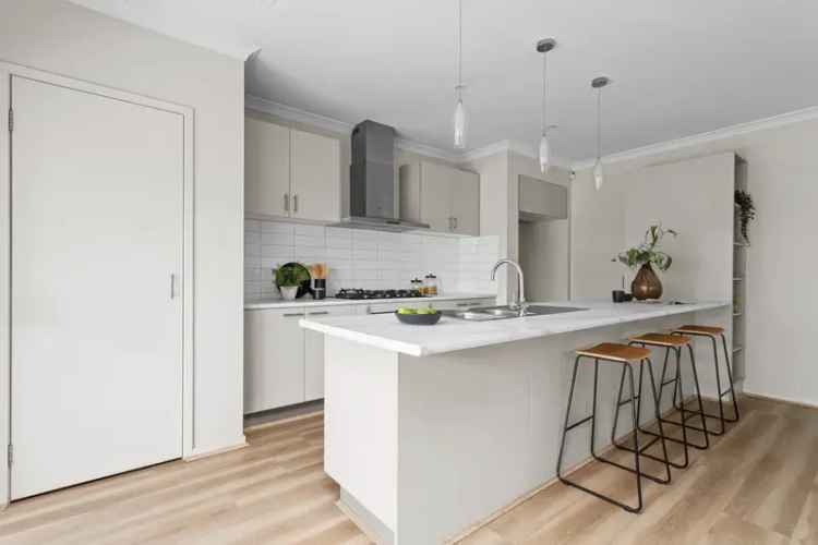 Contemporary Comfort in a Prime Location