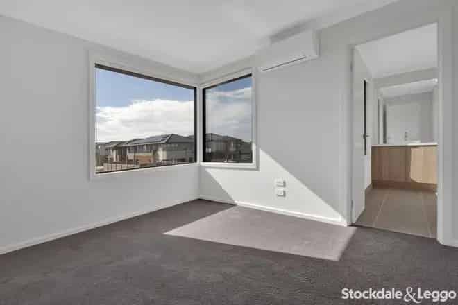House For Rent , 58, Montmarte Boulevard, Melbourne, Victoria