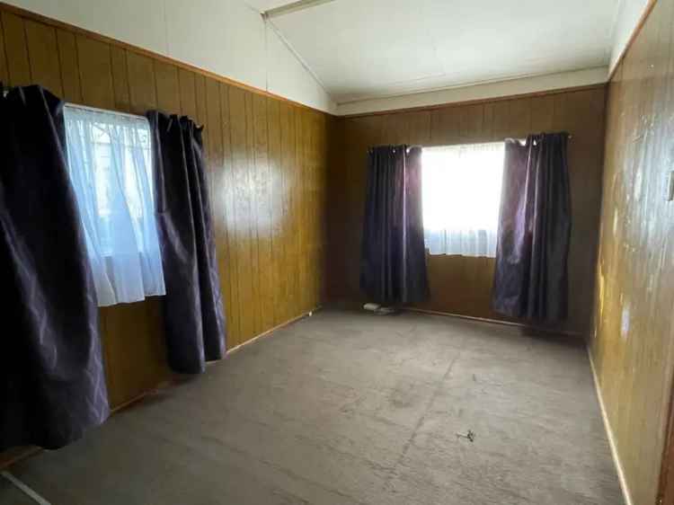 Rent one bedroom unit in a quiet location with garden access