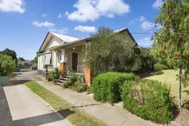 House For Sale , 22, Burns Street, Maryborough, Victoria