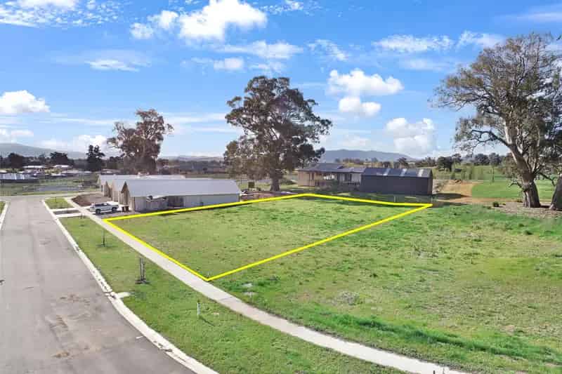 Best Valued - Titled Block with District Views