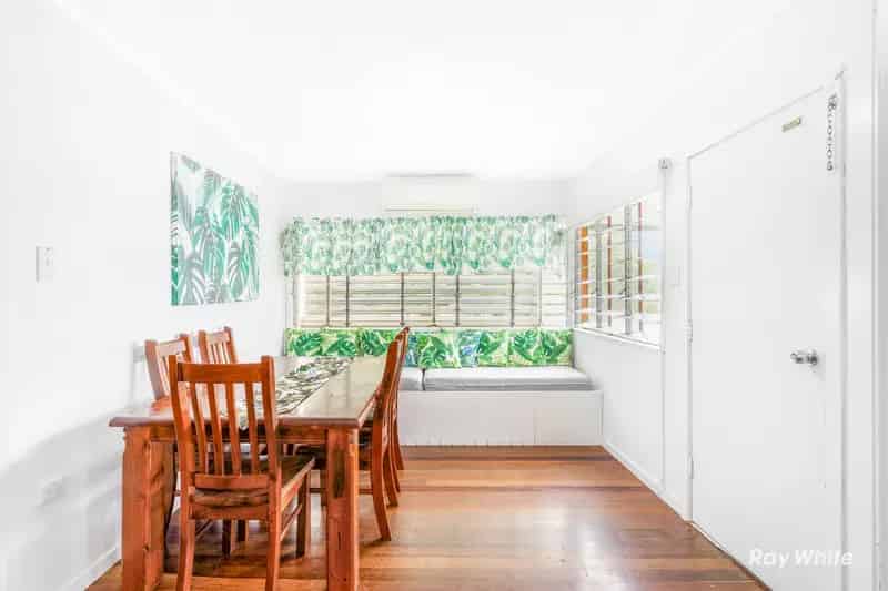 Coastal Charm & Investment Opportunity in Sought-After Cooee Bay!