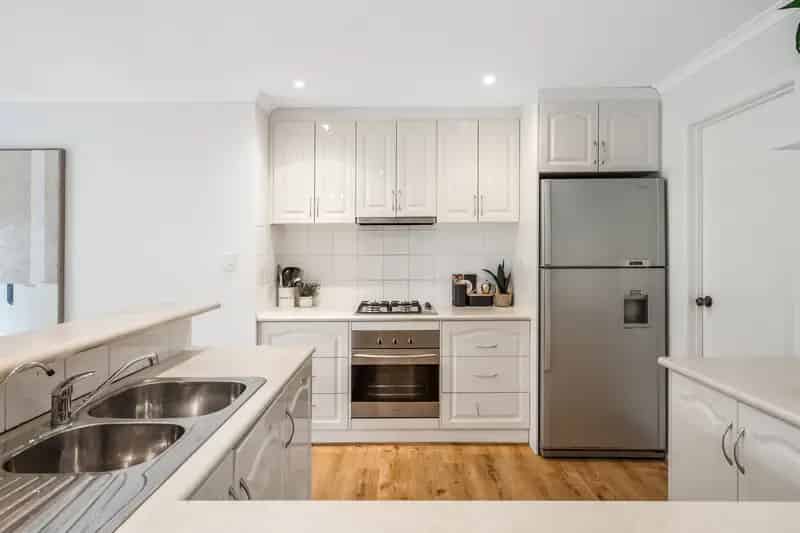 Spacious Family Paradise with Outdoor Swimming Pool + Entertaining