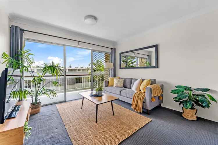 Delightful 2 Bedder in Toowong MUST BE SOLD