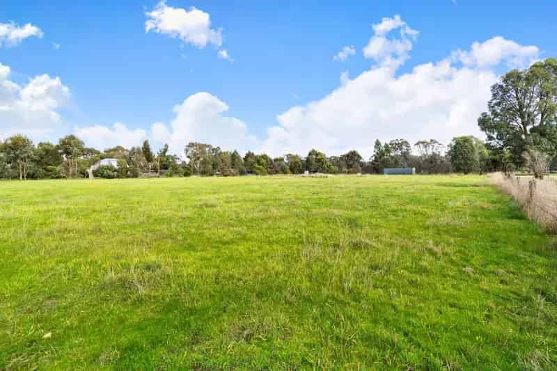 3.46 Acres of Peace and Quiet