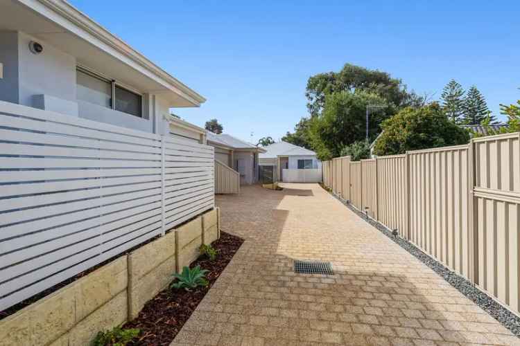 4 Units For Sale Falcon WA 6210 Near New 3 Bed Units No Strata Fees