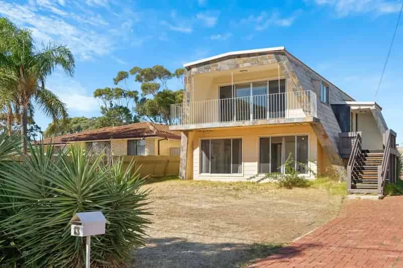 Spacious 3 bedroom coastal home