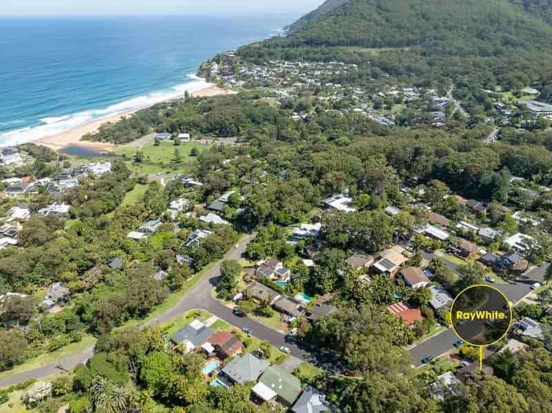 Family Friendly Home in Leafy Treetop Setting