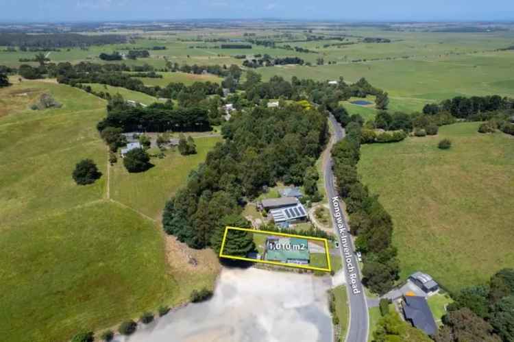 Buy House in South Gippsland Countryside with Modern Features