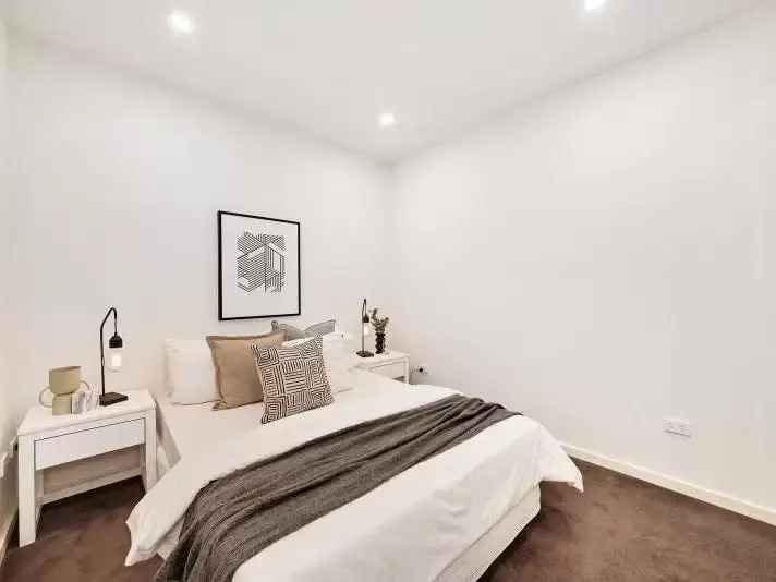 Luxury One Bedroom Apartment in Glebe Sydney