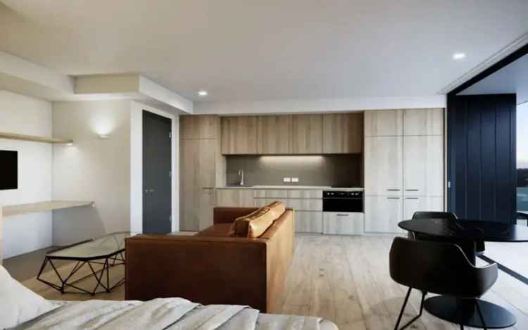 2 Room 319m² Apartment in Sydney Erskineville by DKO Architects