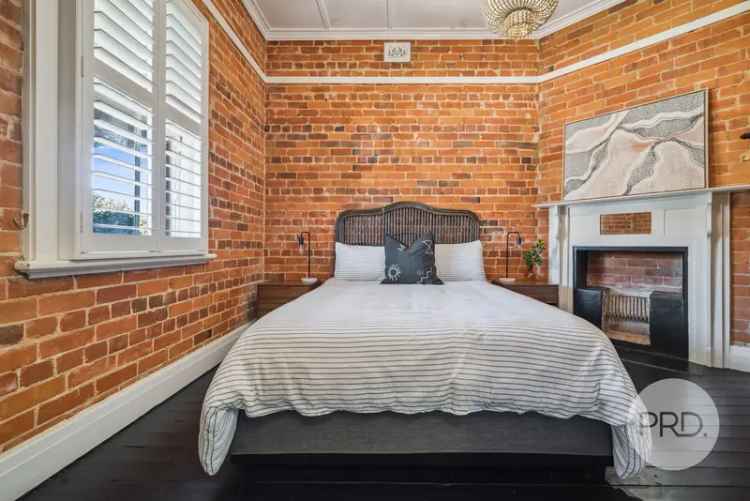 Charming Cottage in Central Wagga - Your Dream Home Awaits