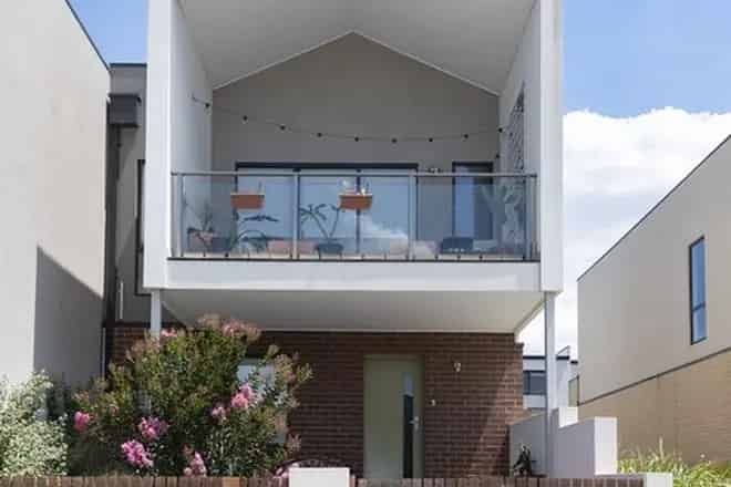 House For Rent , 14, Queen Circuit, Melbourne, Victoria