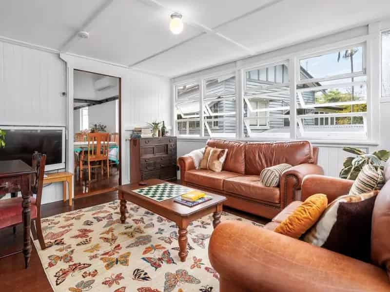 Charming Queenslander in the Heart of High-Demand School Catchment!