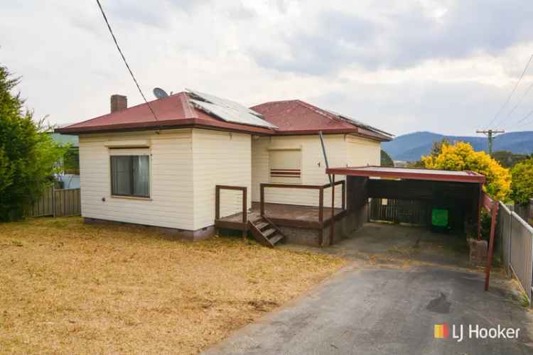 House For Sale in Lithgow, New South Wales