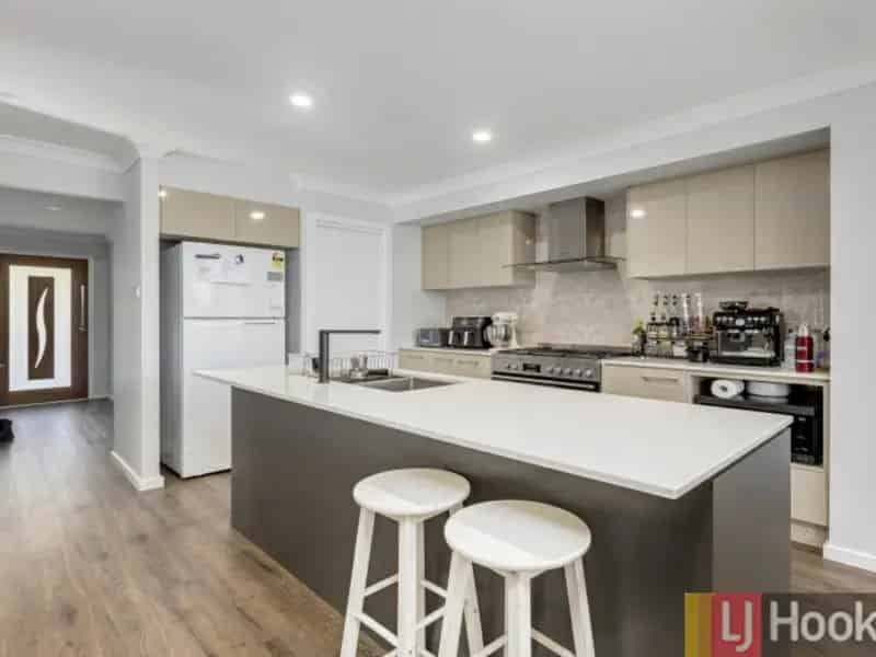 Real Estate For Lease - 15 Prior Circuit - West Kempsey , NSW