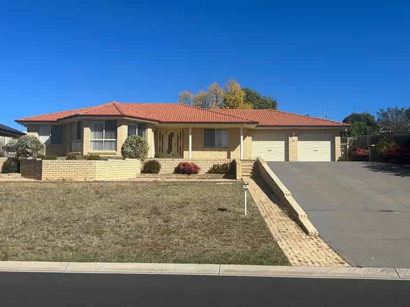 Stunning Family Home in Abercrombie