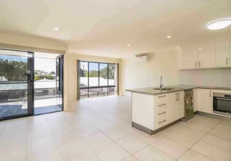 Modern Rent Unit in Hervey Bay with 3 Bedrooms and Air Conditioning