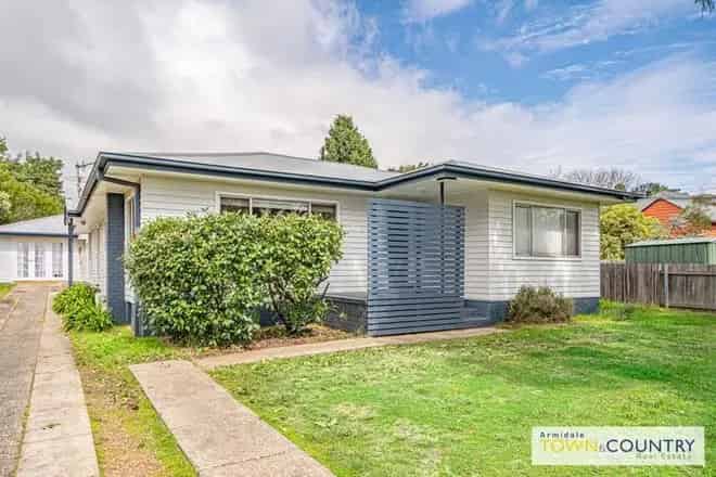 House For Sale , 26, Lambs Avenue, Armidale, New South Wales