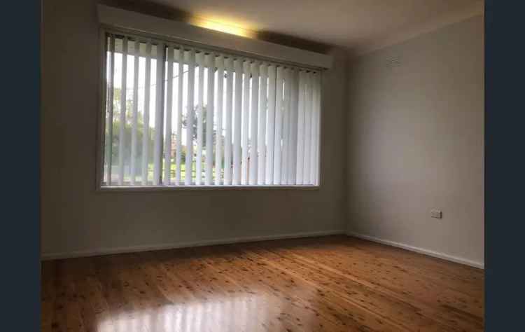 Kingswood NSW 2 Bedroom House for Lease Near Train Station