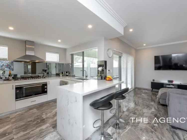 Luxury 4-Bedroom Townhouse in Modern Complex