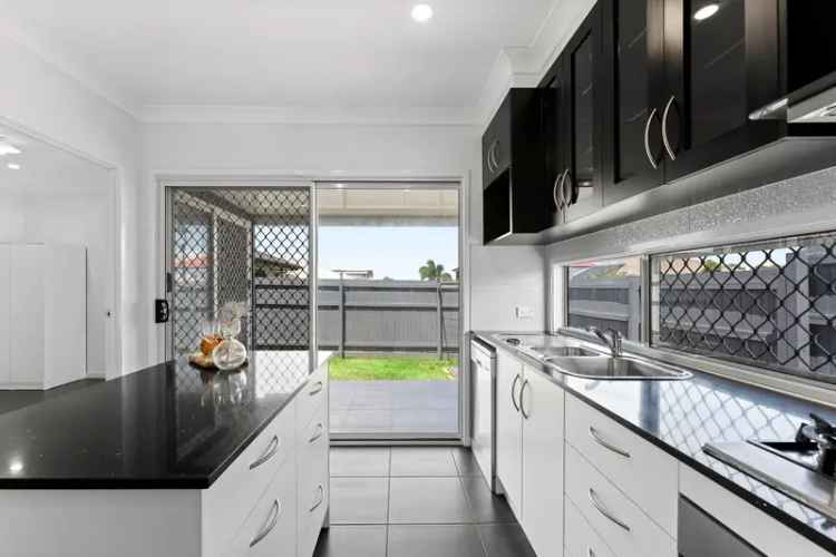 Spacious Family Home in Doolandella QLD