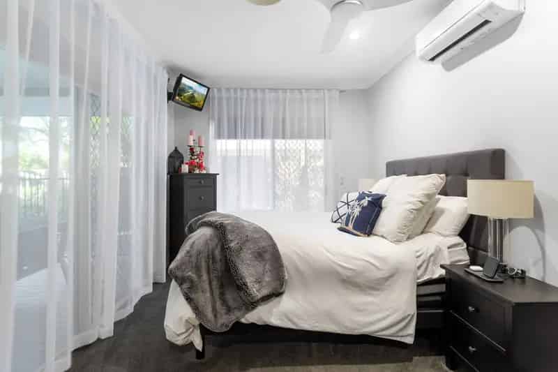 Modern, Light-Filled Home in Prime Location