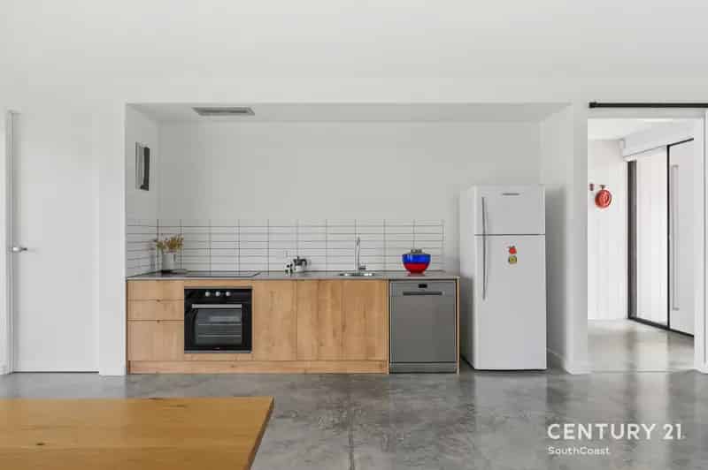 2 Kirra Road, Aldinga Beach SA 5173 - House For Lease