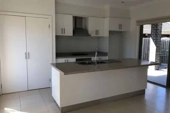 House For Rent , 12-14, South Avenue, Melbourne, Victoria
