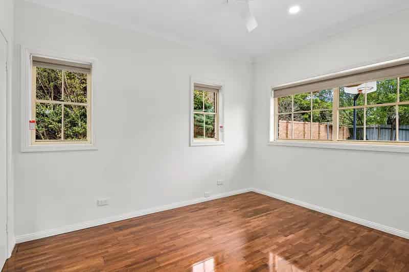 Lease Cottage in Mittagong with Studio and Pet-Friendly Features