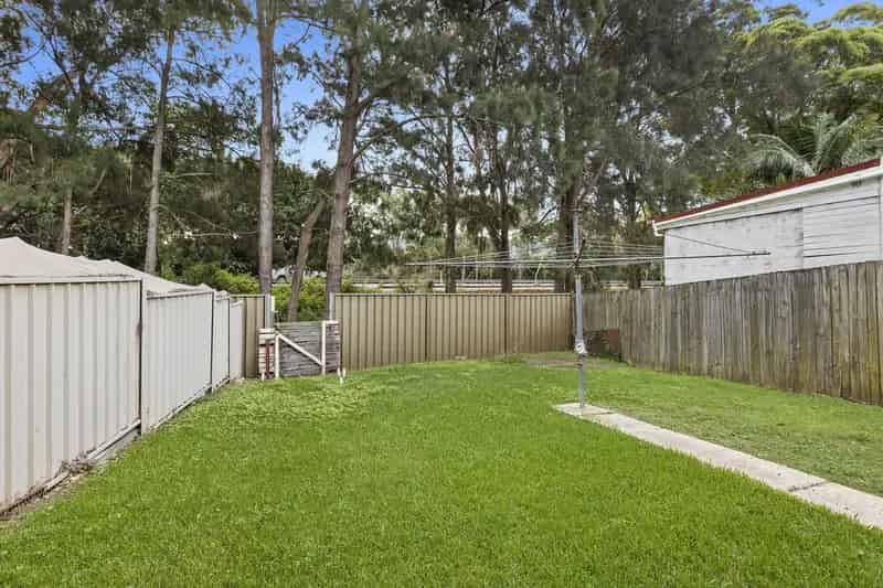 Real Estate For Sale - 2/24 Prince Edward Drive - Dapto , NSW
