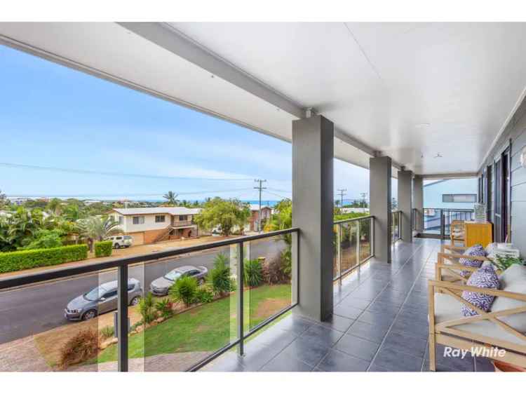 Family Home at Barlows Hill - Ocean Views & Dual Living!