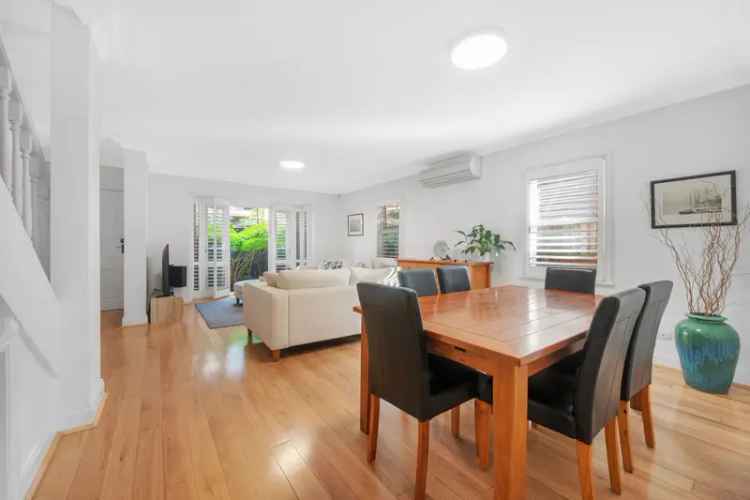 3 Bedroom Townhouse Cremorne NSW - Ensuite - Large Attic Room