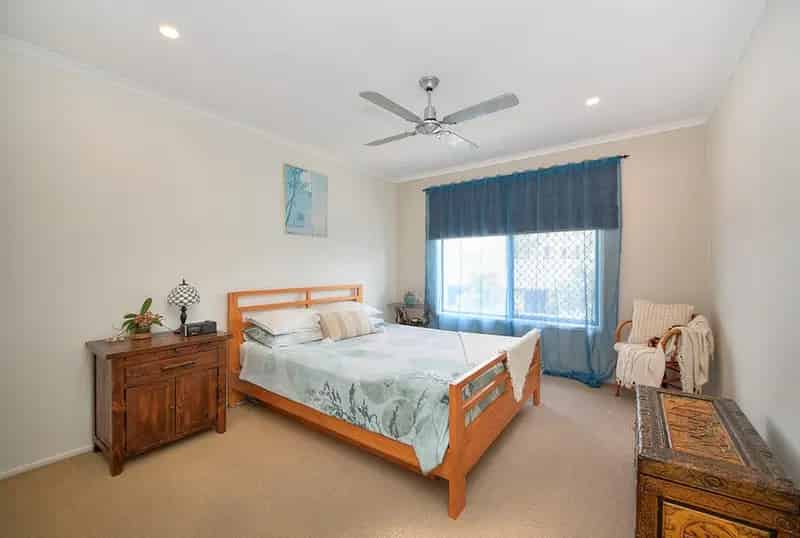 3 rooms house of 311 m² in Gold Coast City