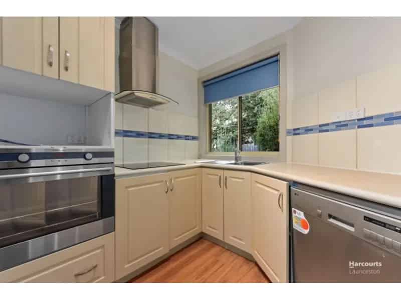 Spacious 2 Bedroom Unit!