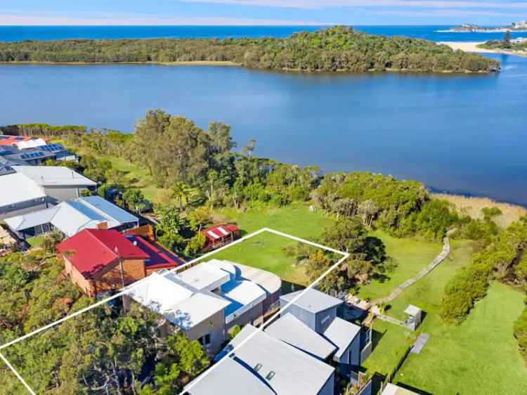 Waterfront Masterpiece Wamberal Lagoon DA Approved