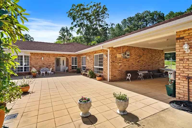 Idyllic Hinterland Retreat