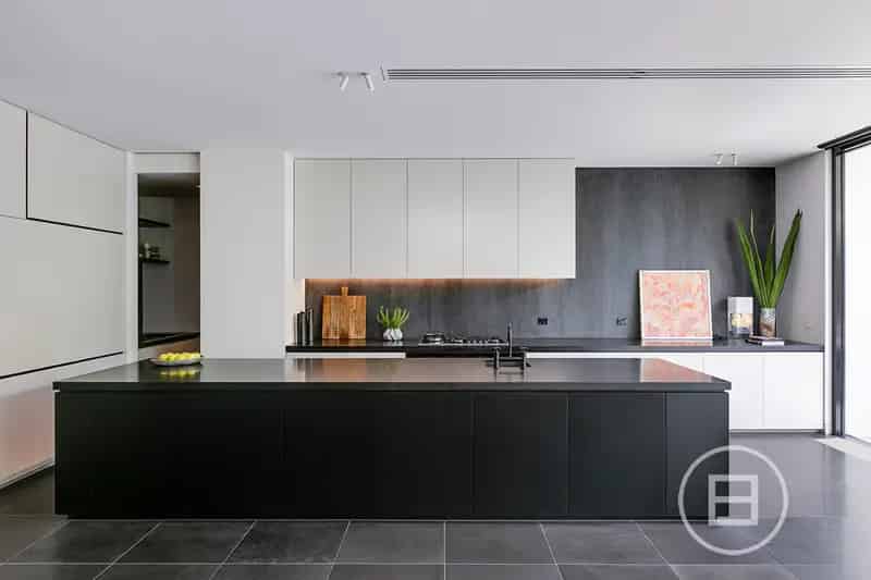 Luxury Apartment Buy Brighton Beach with Designer Garden and Terrace