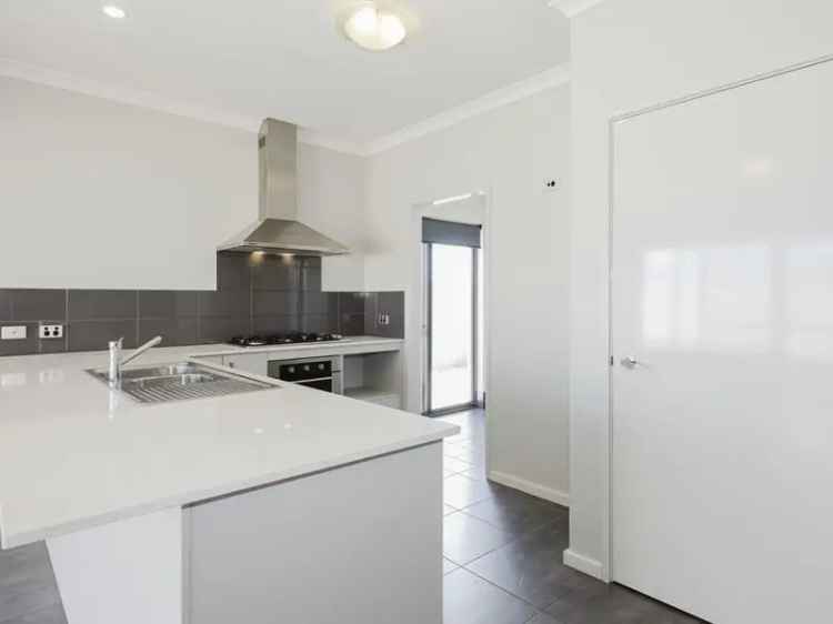 House For Rent in City of Cockburn, Western Australia