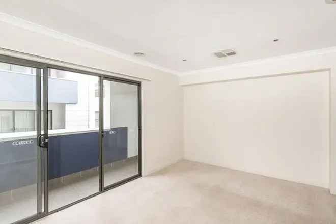 House For Rent , 79, Lancefield Drive, Melbourne, Victoria