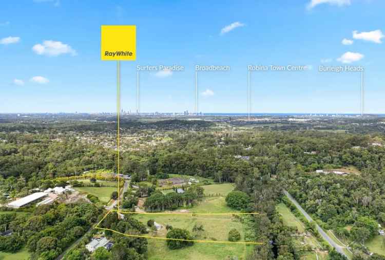 Buy rural lifestyle property in Mudgeeraba with stunning family features