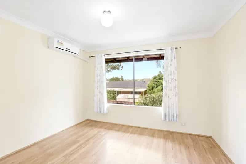 Charming Townhouse in Kingswood