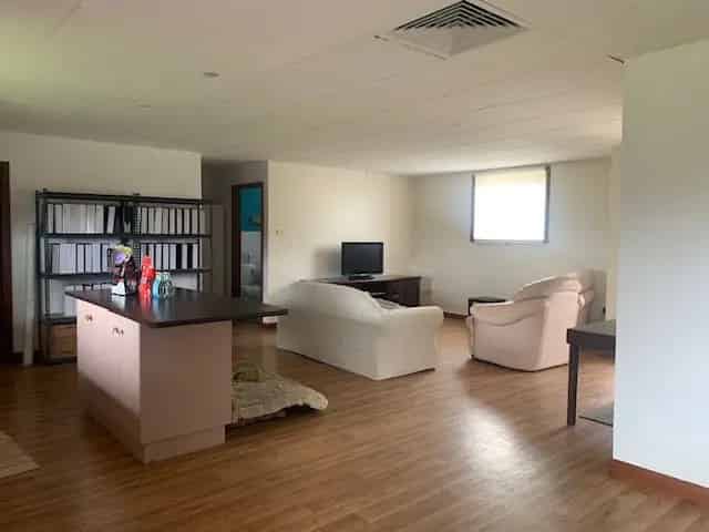 2 bedroom self contained flat within a beautiful acreage