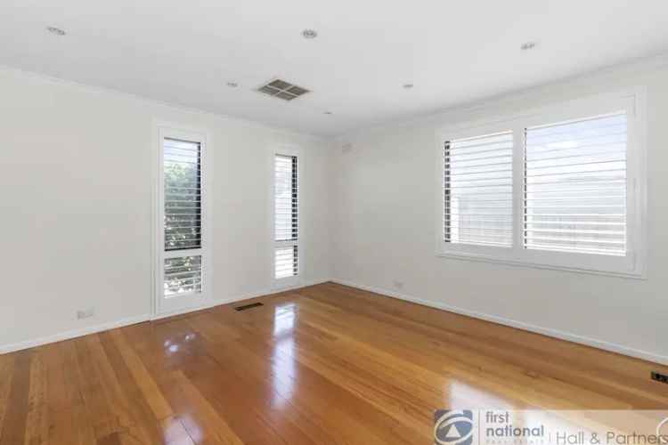 5 Bedroom House 247m2 Melbourne Family Home Pool Parking