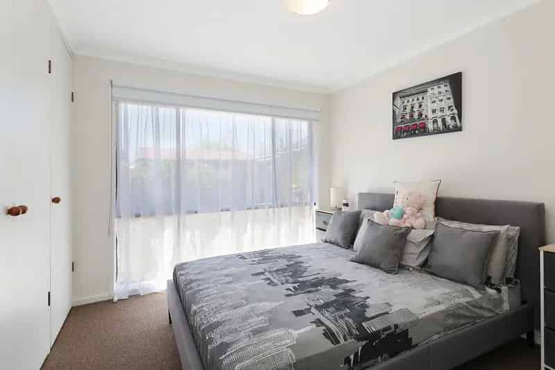 Embrace Convenient Living in the Heart of Camperdown!