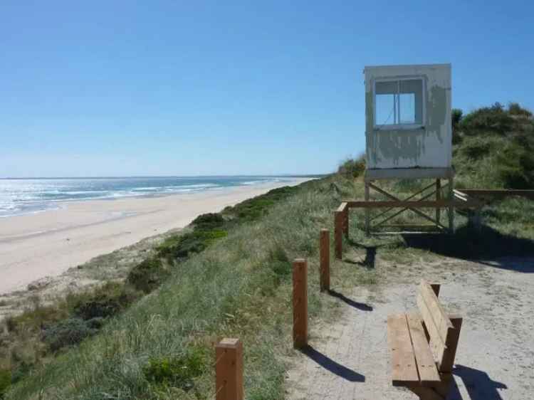 Vacant Land Only Minutes Walk From The Beach