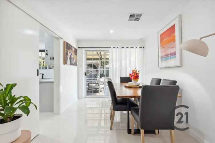 2 Bed 1 Bath Unit West Lakes SA - Modern & Low Maintenance