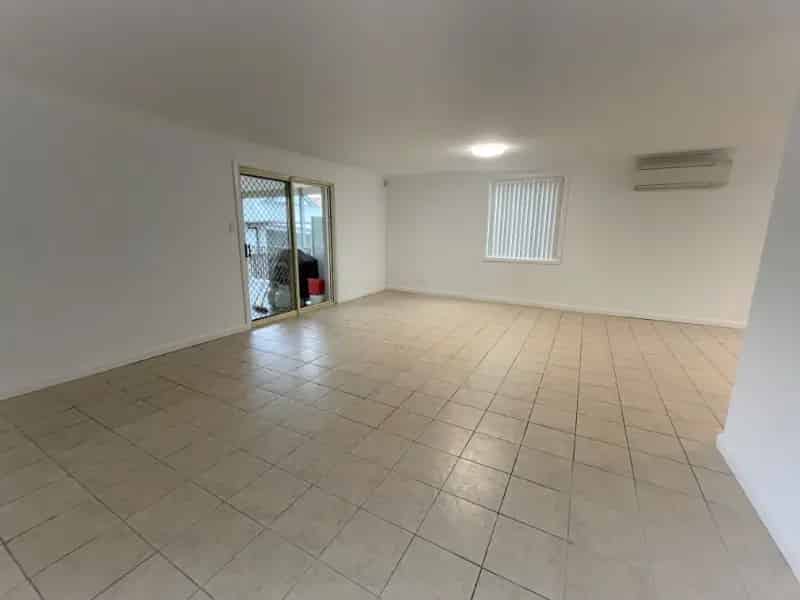Large 3 Bedroom House