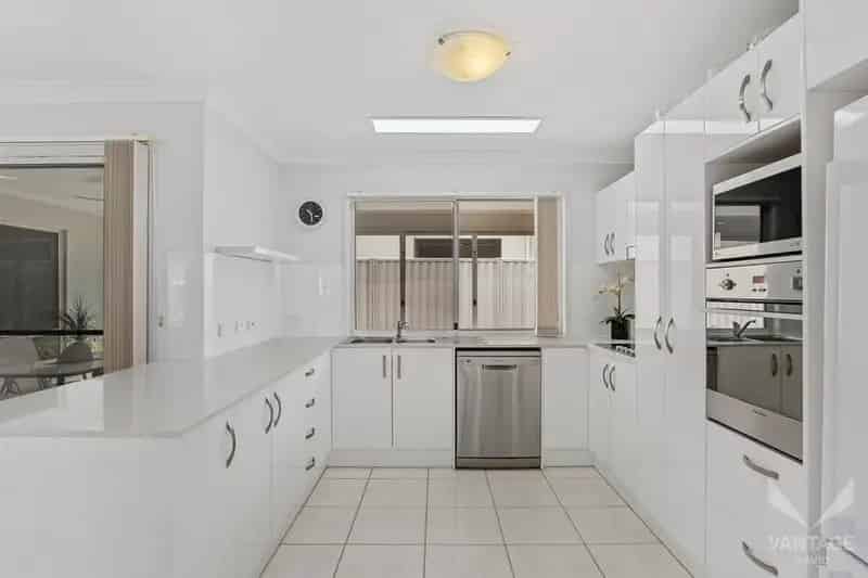 Vantage Eagleby Pines