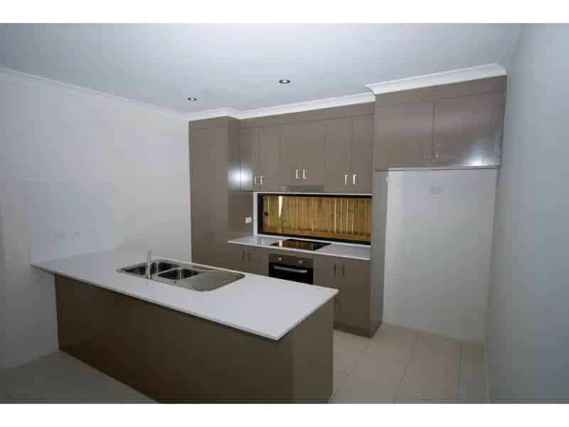 4 BEDROOM DUPLEX IN YEPPOON